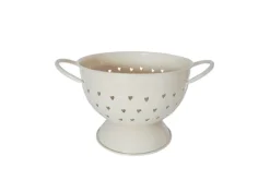 Beige vergiet met hartjes