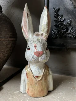 Decoratie beeld mevrouw konijn 29cm