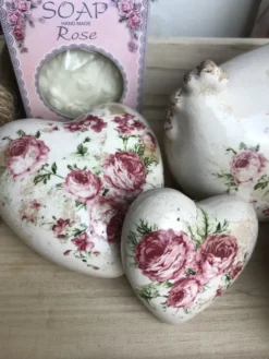 Decoratie kip met roosjes (M)