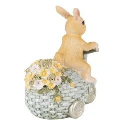 Decoratie konijn op driewieler