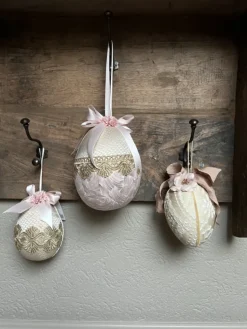 Decoratie paashanger ei beige/roze textiel 11*14