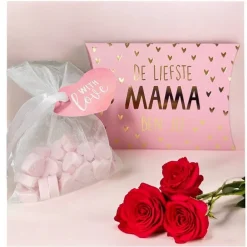 Gondeldoosje gevuld met hartzeepjes in organza zakje