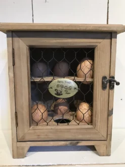 Houten eierkastje gaas Farm Fresh Eggs