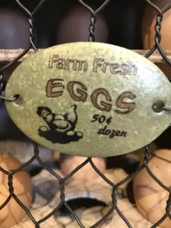 Houten eierkastje gaas Farm Fresh Eggs