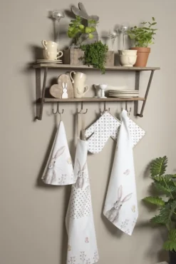 Keukendoek rond Rustic Easter  Bunny