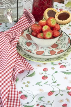 Keukendoek Wild Strawberries model 2