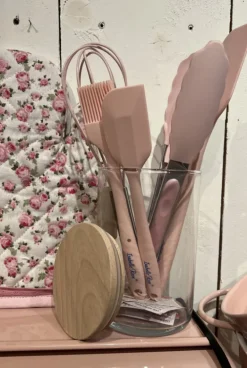 Keukenhulp pastelroze klopper 25cm