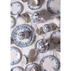 Kop en schotel blauwe bloemetjes