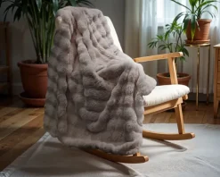 Plaid imitatie konijnenbont taupe/rose 150*200