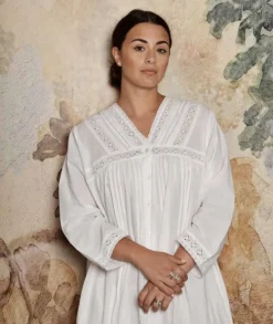 Romantisch nachthemd April wit