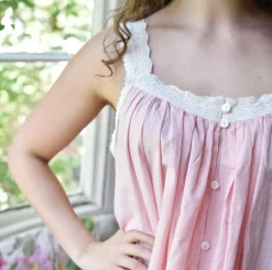 Romantisch nachthemd broderie Jodie roze