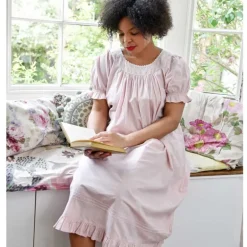 Romantisch nachthemd Juliet broderie zachtroze