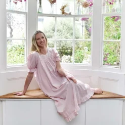 Romantisch nachthemd Juliet broderie zachtroze