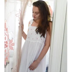 Romantisch nachthemd smock wit roosjes Ava mouwloos