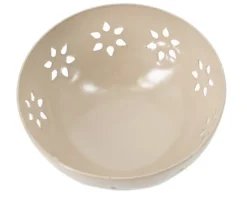 Schaaltje bloemetjes zand