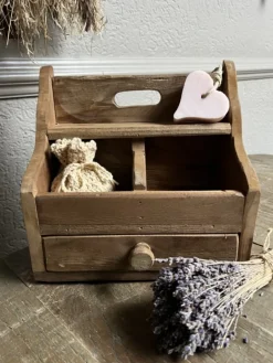 Stoer houten gruttersbakje met lade 24*25*13