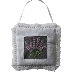 Vierkant gevuld lavendel zakje met kant