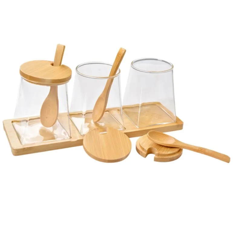 Voorraadpotten (3) op houten schaal 7*7