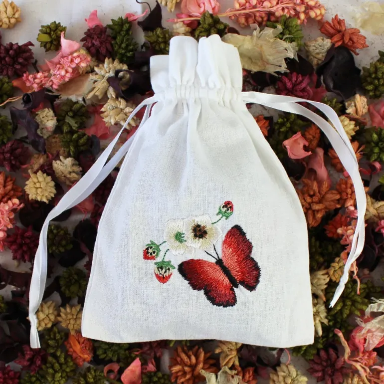 Wit geurzakje Vlinder gevuld met potpourri