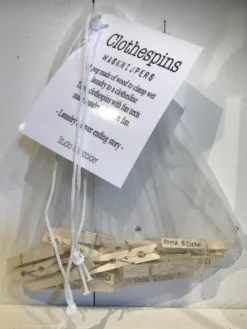 Zakje met houten wasknijpers (20)